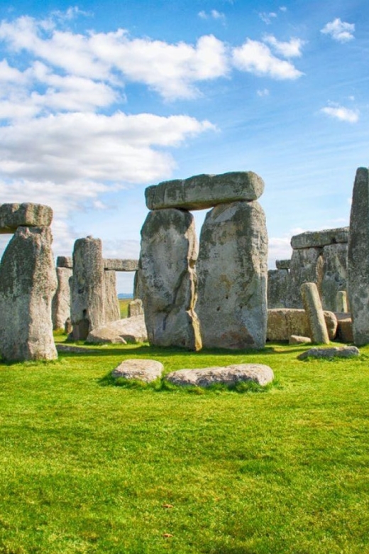 Private One Day Stonehenge and Royal Bath Tour - What to Expect