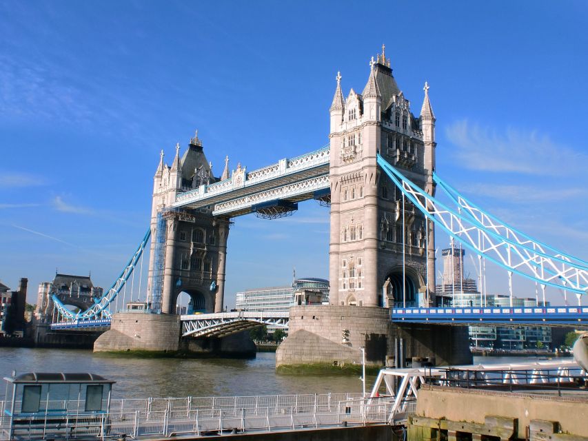 London Private Guided Walking Tour - Londons Iconic Landmarks Tour