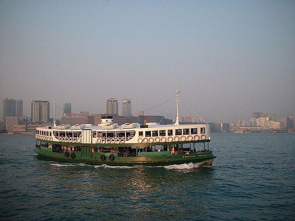 Aqua Luna: Evening Cruise at Victoria Harbour Hong Kong - Key Takeaways