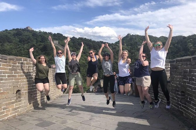 Great Wall Layover Small Group Tour (9AM-1PM)