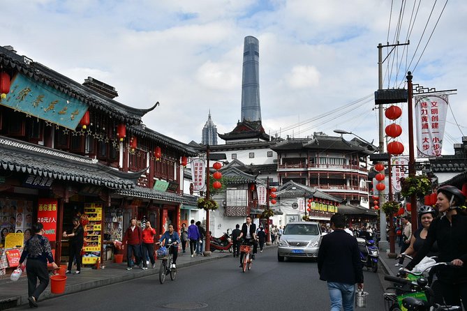 Explore Shanghai Ancient Downtown With Authentic Local Food - Local Food Experience