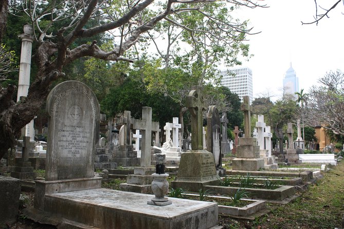 Hong Kong Private Guided Cemeteries Tour  – Hong Kong SAR