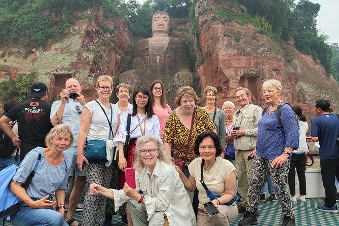 Private Day Tour to Leshan Grand Buddha From Chengdu - Accessibility and Activities