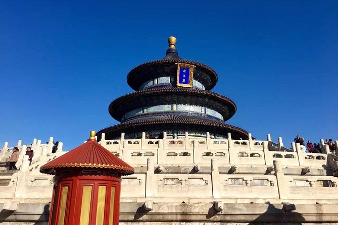 Private Tour: Temple of Heaven With Roast Duck and Acrobatic Show