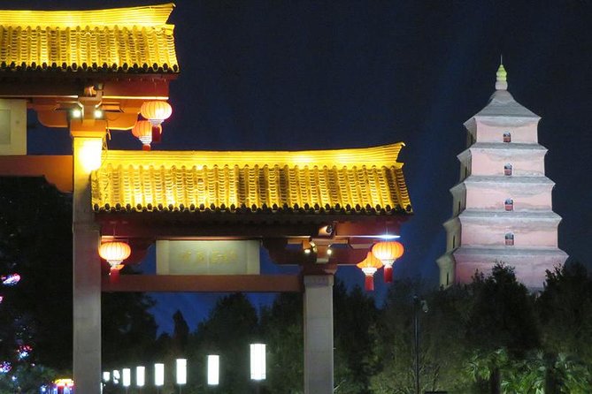 Private Xi'an Night & Food Tour by Tuk Tuk and Public Transportation - Tour Highlights