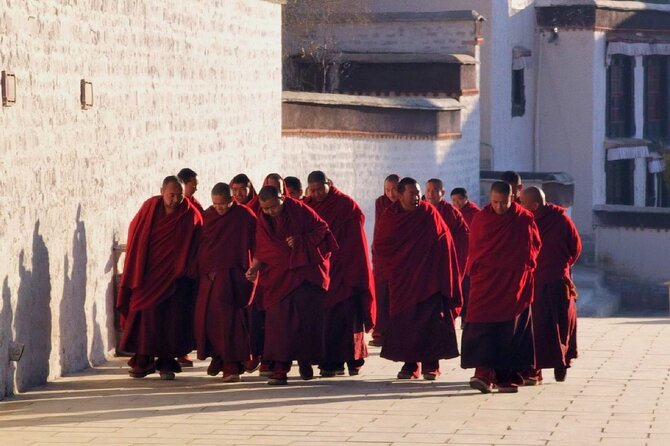 9 Days Lhasa Gyantse Shigatse Everest Namtso Group Tour - Solo Traveler and Infants Policy