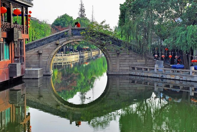 Mini Group: One-Day Zhouzhuang and Jinxi Water Town Tour - Key Takeaways