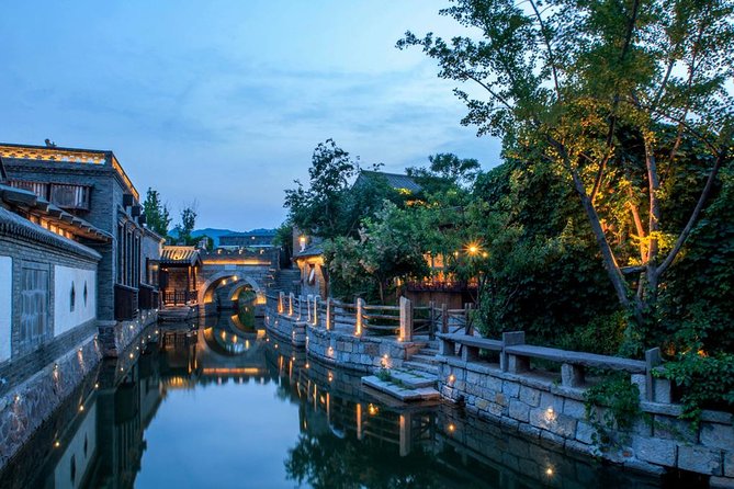 Private Evening Tour to Simatai Great Wall and Gubei Water Town