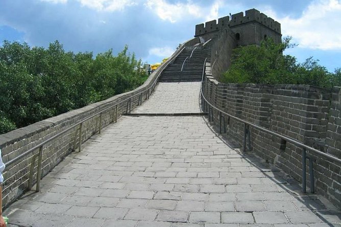 Badaling Great Wall and Ming Tombs Day Tour From Beijing - Meeting and Pickup Details