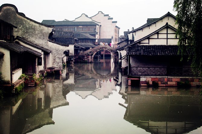 Wuzhen Water Town Delight Tour With Riverside Lunch Experience - Tour Duration and Booking